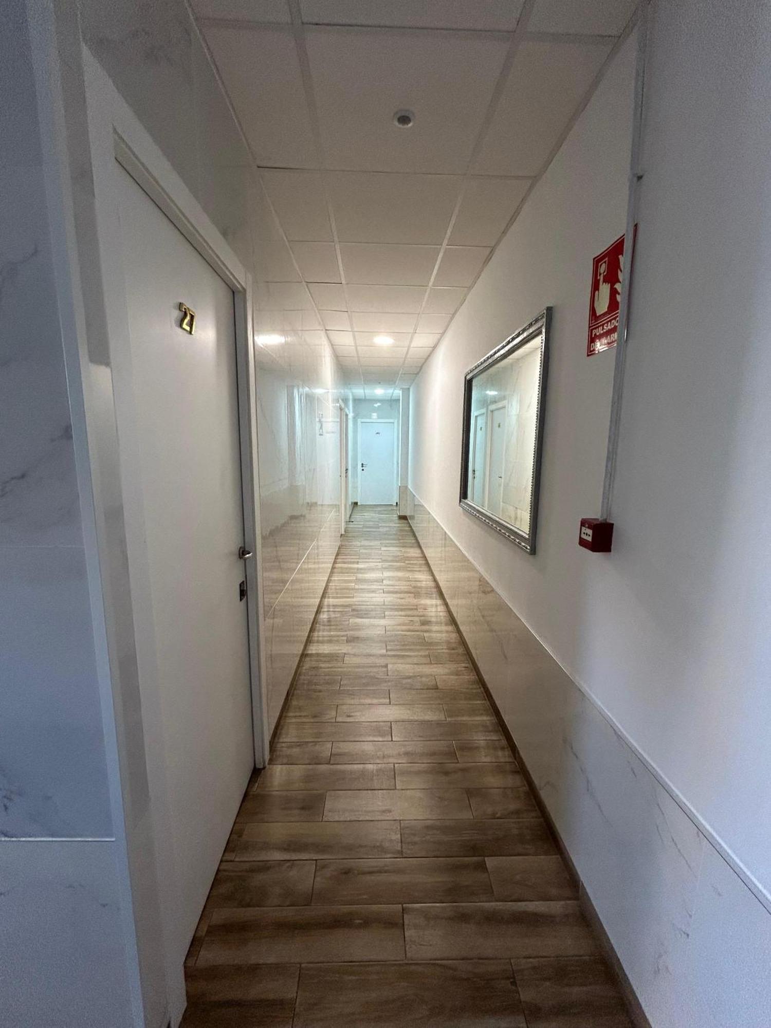 Hostal Avenida Andalucia - Solo Adultos Sevilla Eksteriør billede