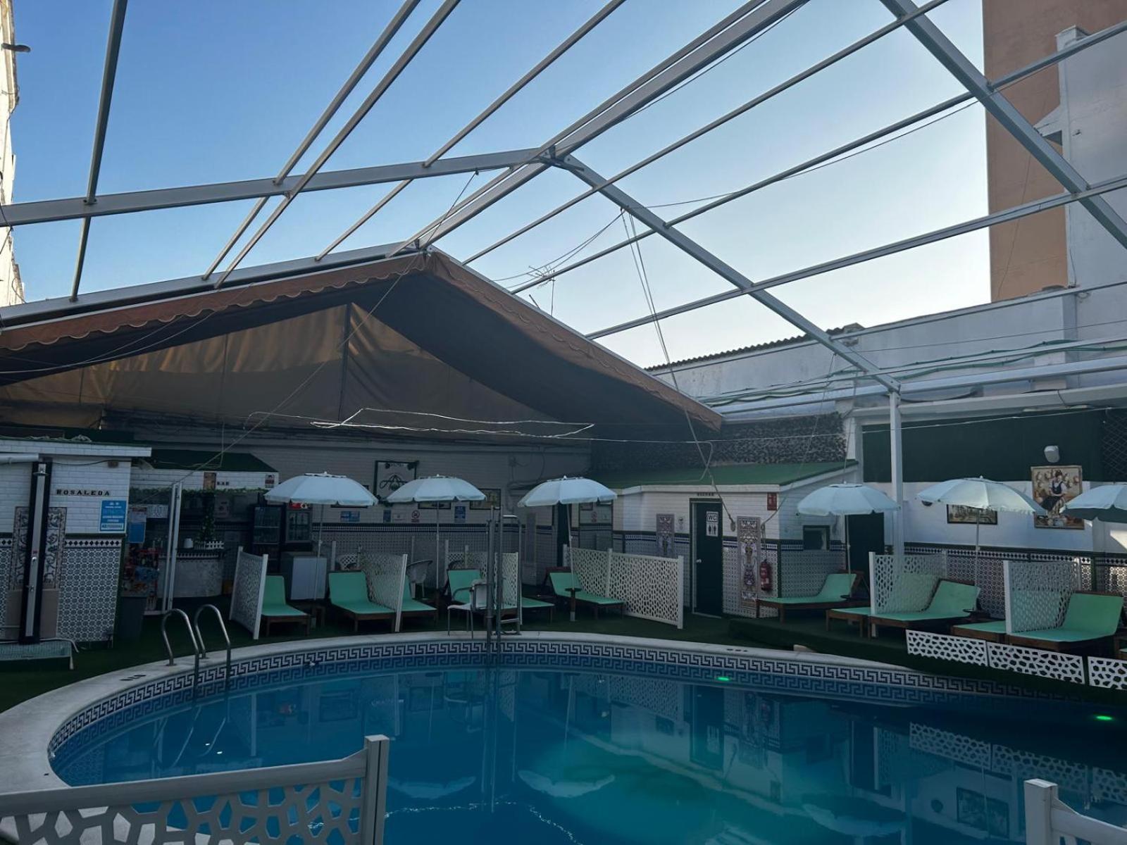 Hostal Avenida Andalucia - Solo Adultos Sevilla Eksteriør billede